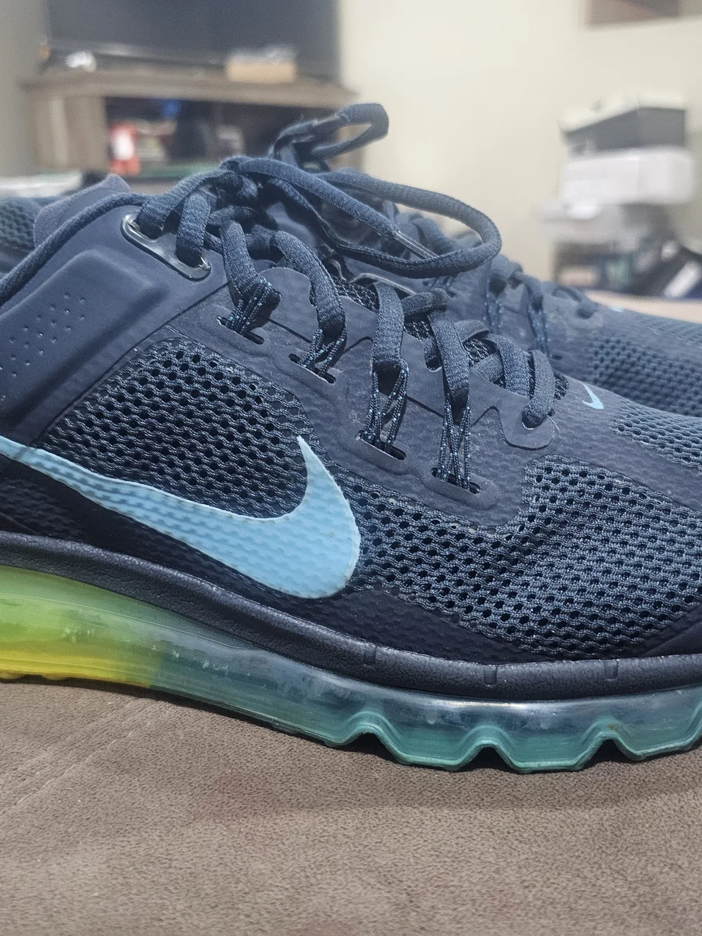 Nike Men’s Navy Blue Running Shoes with Teal Accents